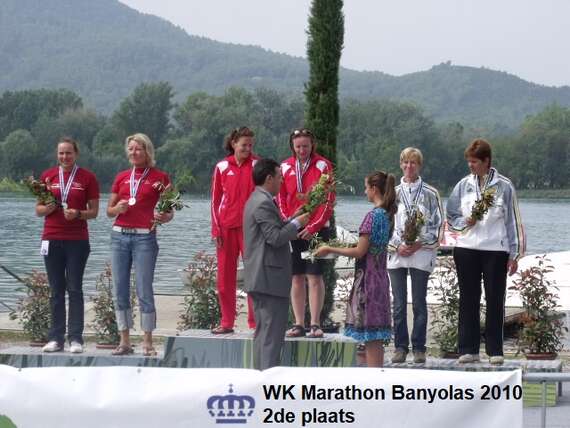 foto WK marathon 2010 Banyolas podium K2 -  - Een leven op het water - Marleen Kuppens